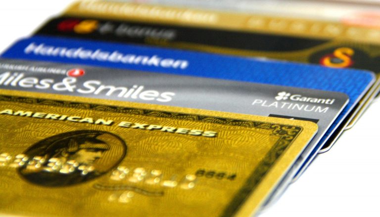Discover These Gold Made Credit Cards For The Ultra Rich
